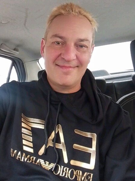 Barbat italian cauta o relatie cu o femeie frumoasa.